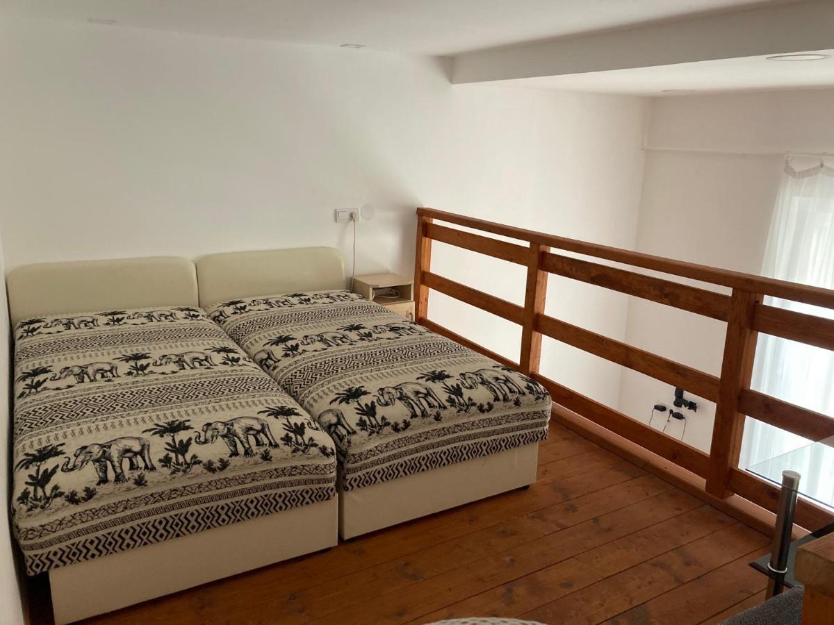 Szechenyi Apartman 埃格尔 外观 照片